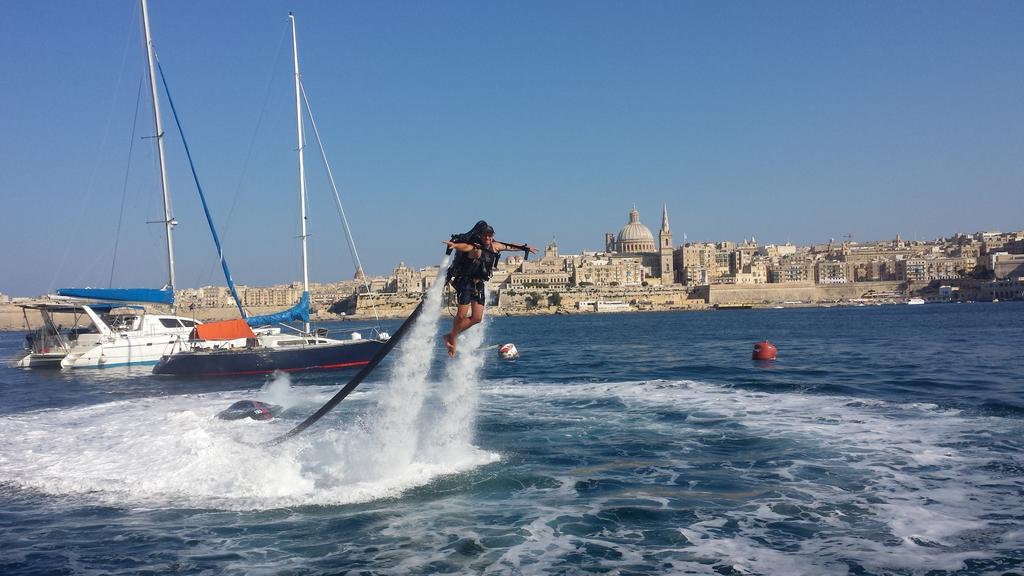 Boat Ms Cutty Jean Hotel Sliema Ngoại thất bức ảnh
