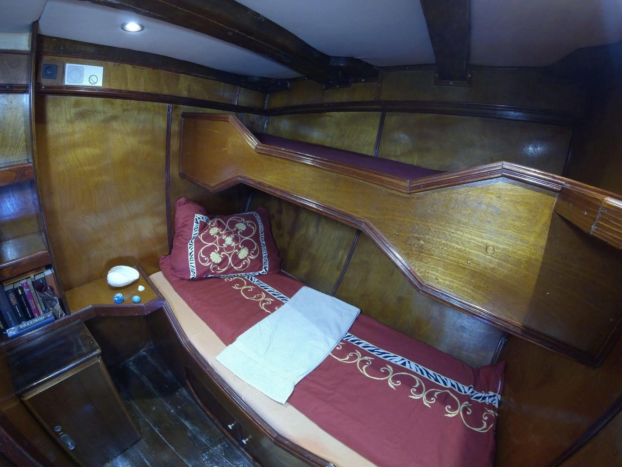 Boat Ms Cutty Jean Hotel Sliema Ngoại thất bức ảnh